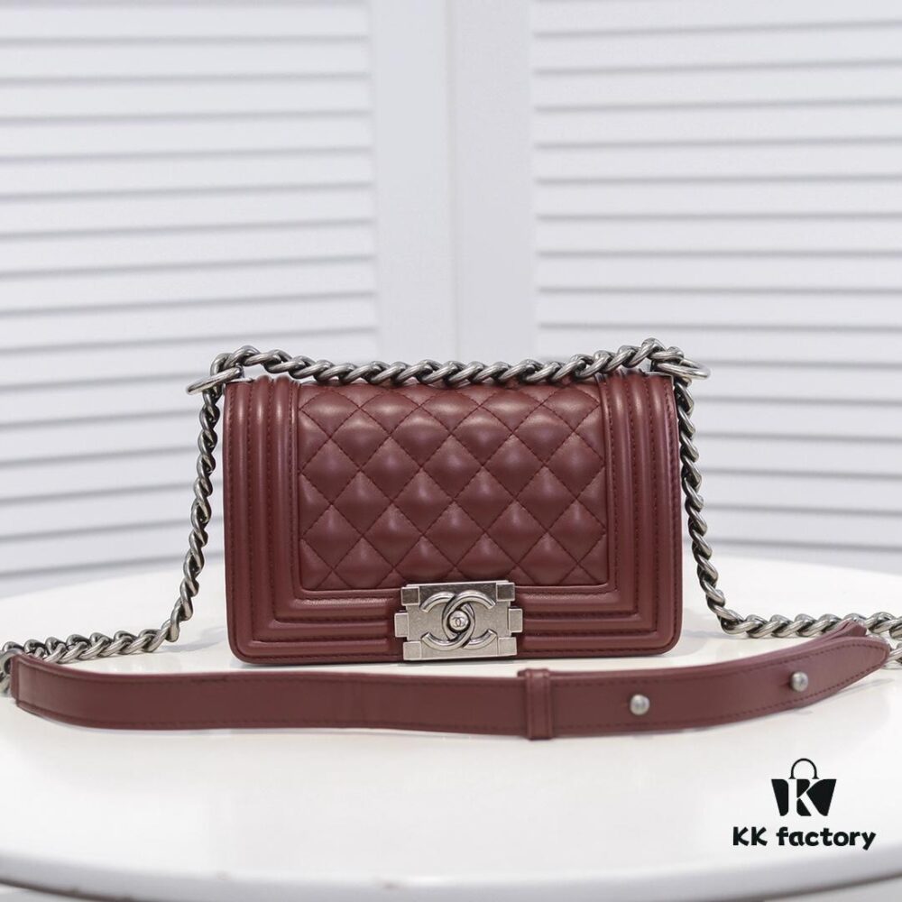 Chanel Genuine Lambskin Bag with Original Hardware - Full Sheepskin, Thickened Electroplated Metal Fittings, Premium Craftsmanship, Resilient Base, No Marks When Pinched, In Stock and Real Photos