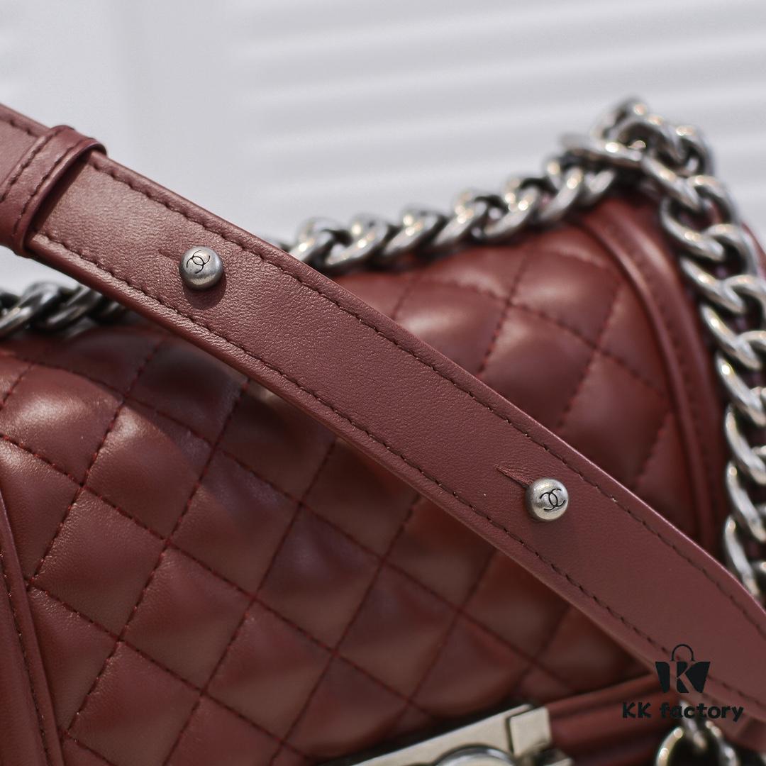 Chanel Genuine Lambskin Bag with Original Hardware - Full Sheepskin, Thickened Electroplated Metal Fittings, Premium Craftsmanship, Resilient Base, No Marks When Pinched, In Stock and Real Photos