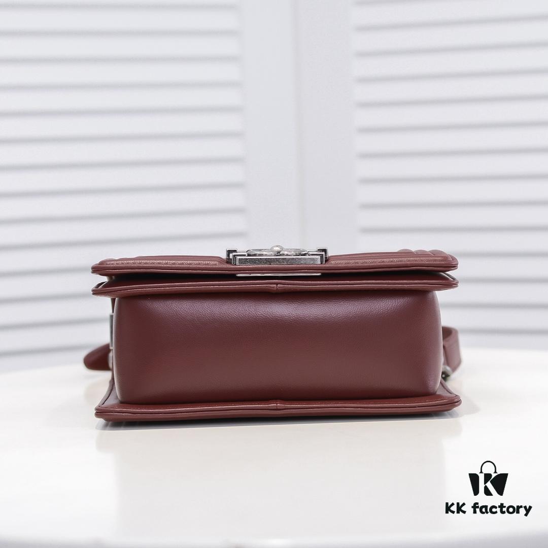 Chanel Genuine Lambskin Bag with Original Hardware - Full Sheepskin, Thickened Electroplated Metal Fittings, Premium Craftsmanship, Resilient Base, No Marks When Pinched, In Stock and Real Photos