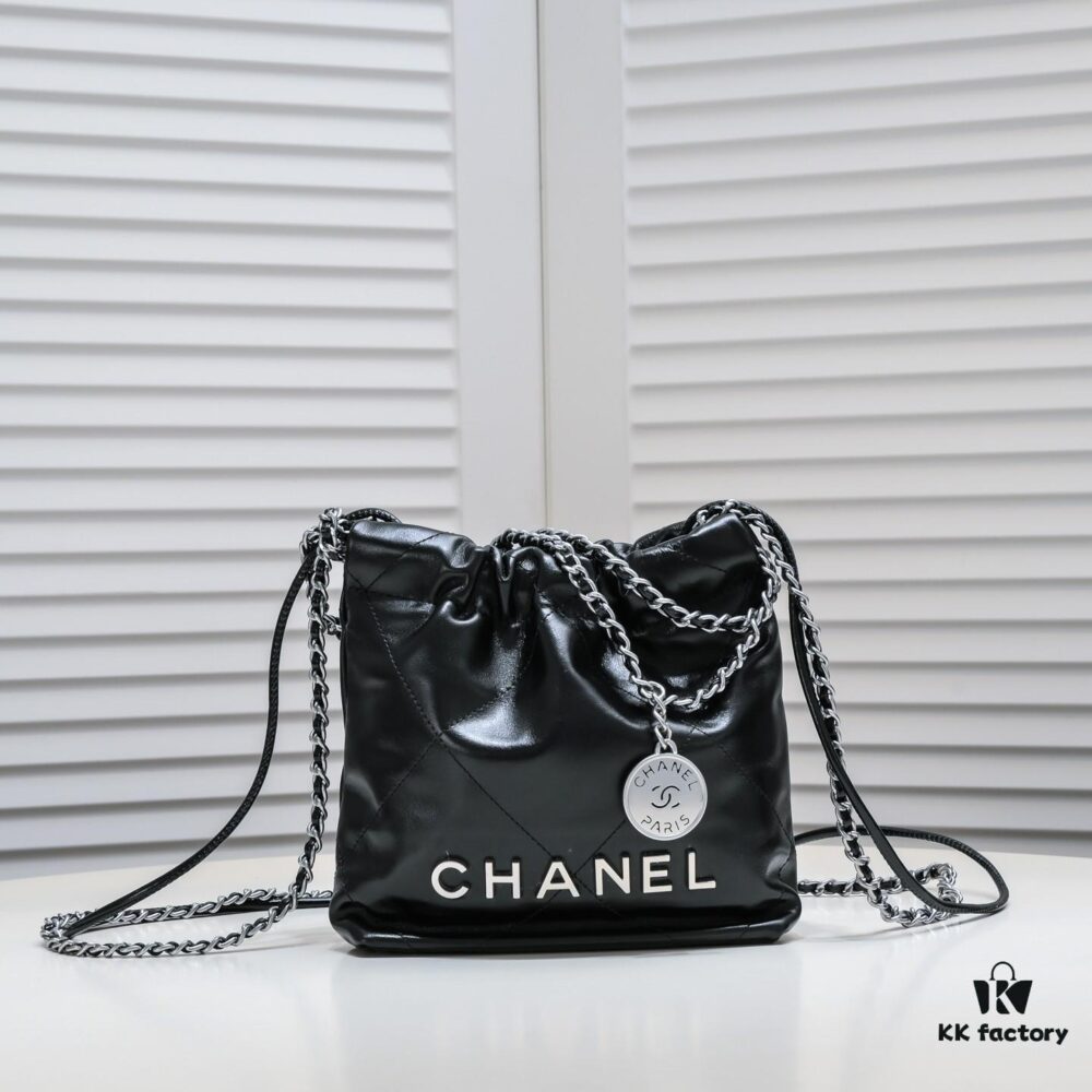 Chanel Mini 22 Bag Strikes Right in the Heart