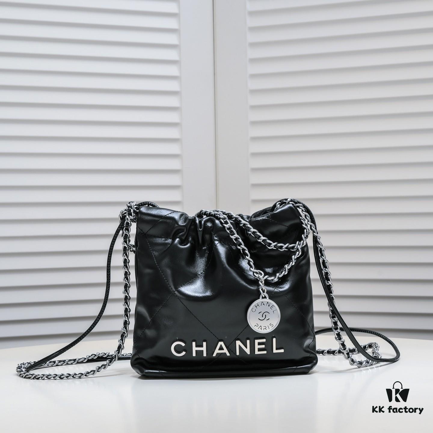 Chanel Mini 22 Bag Strikes Right in the Heart