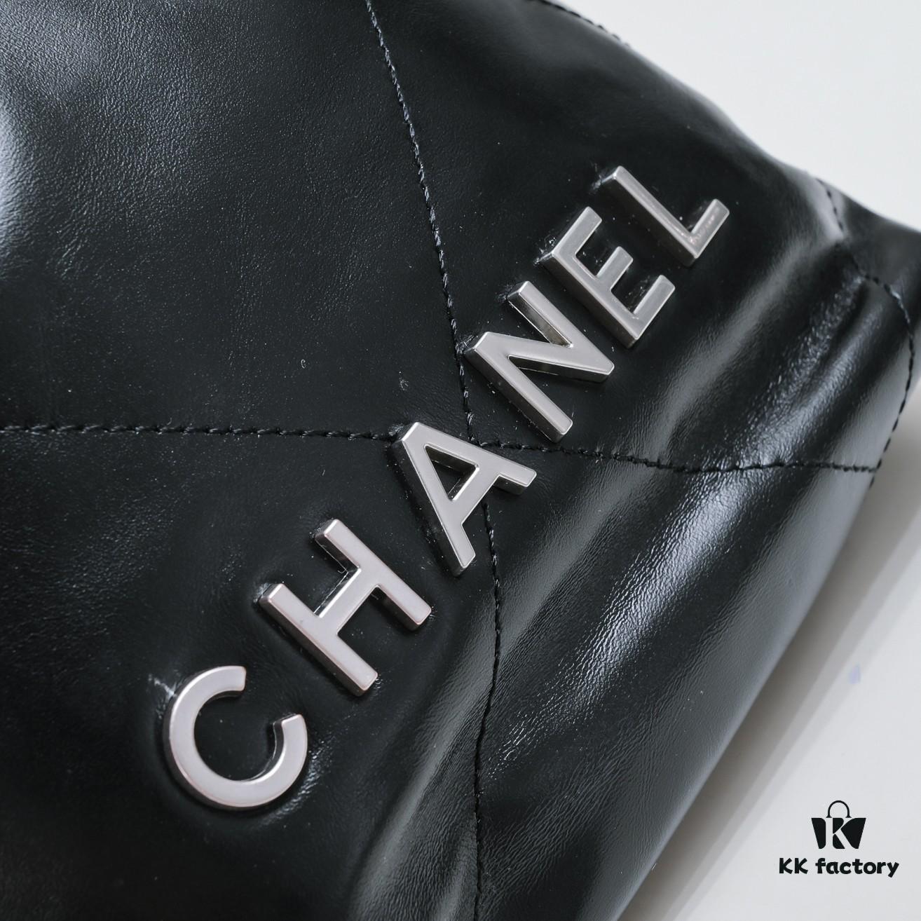 Chanel Mini 22 Bag Strikes Right in the Heart