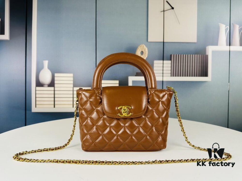 Newly Released 2023 Chanel Kelly Bag from the Highly Anticipated Fall/Winter 23K Collection – Available in Multiple Sizes