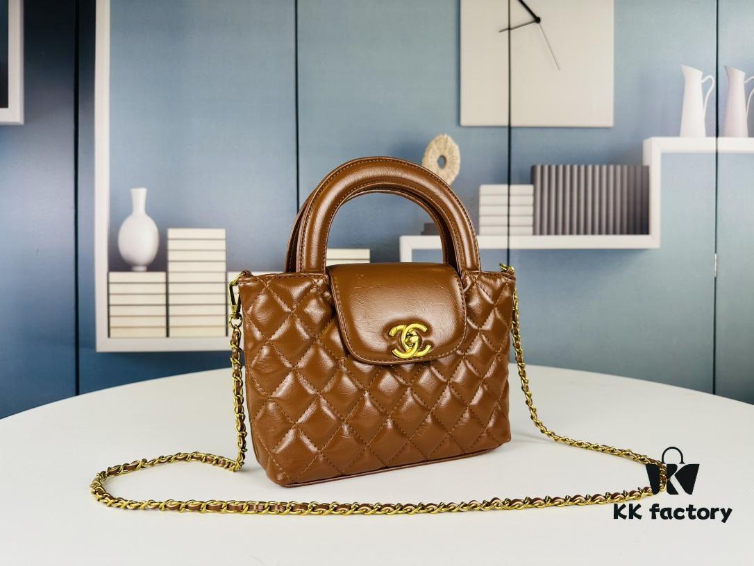 Newly Released 2023 Chanel Kelly Bag from the Highly Anticipated Fall/Winter 23K Collection – Available in Multiple Sizes
