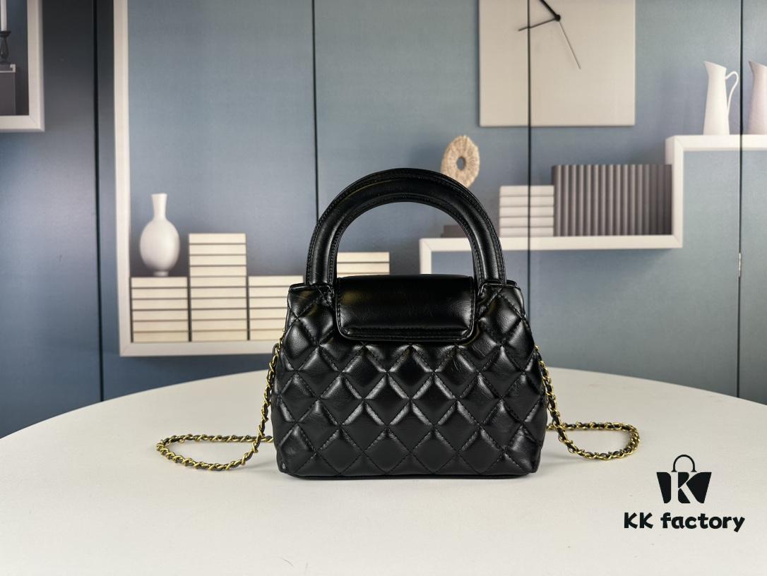 Newly Released 2023 Chanel Kelly Bag from the Highly Anticipated Fall/Winter 23K Collection – Available in Different Sizes with Styling Looks