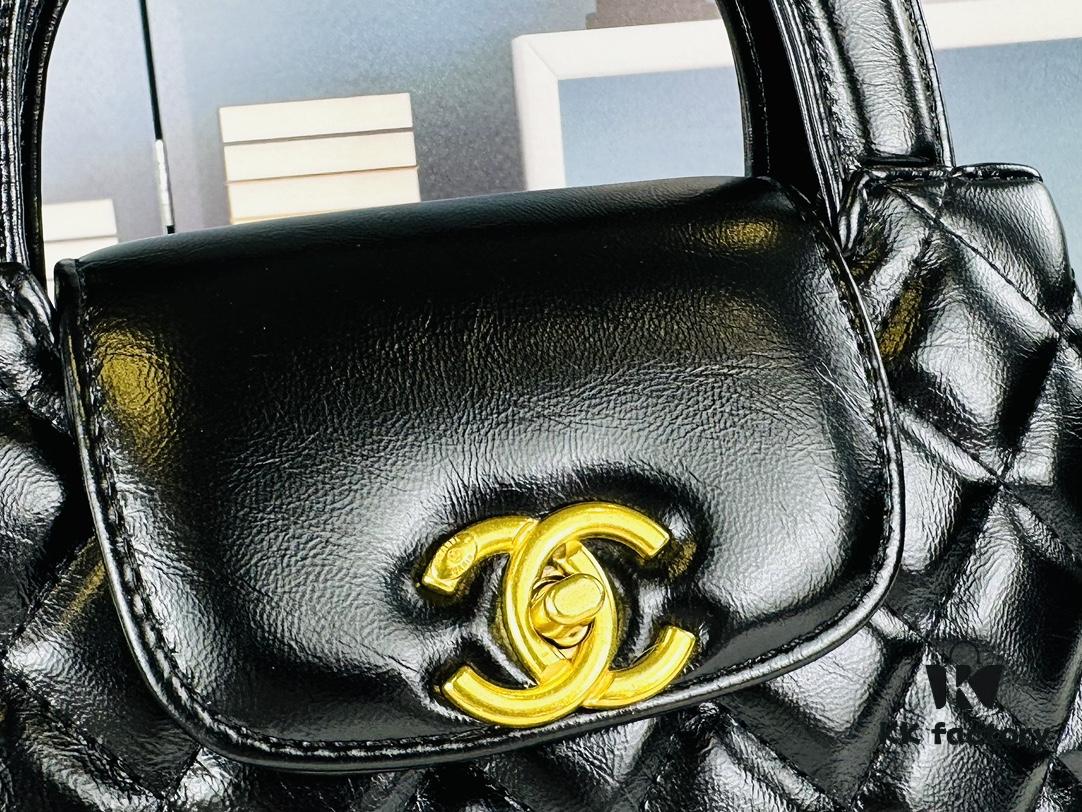 Newly Released 2023 Chanel Kelly Bag from the Highly Anticipated Fall/Winter 23K Collection – Available in Different Sizes with Styling Looks