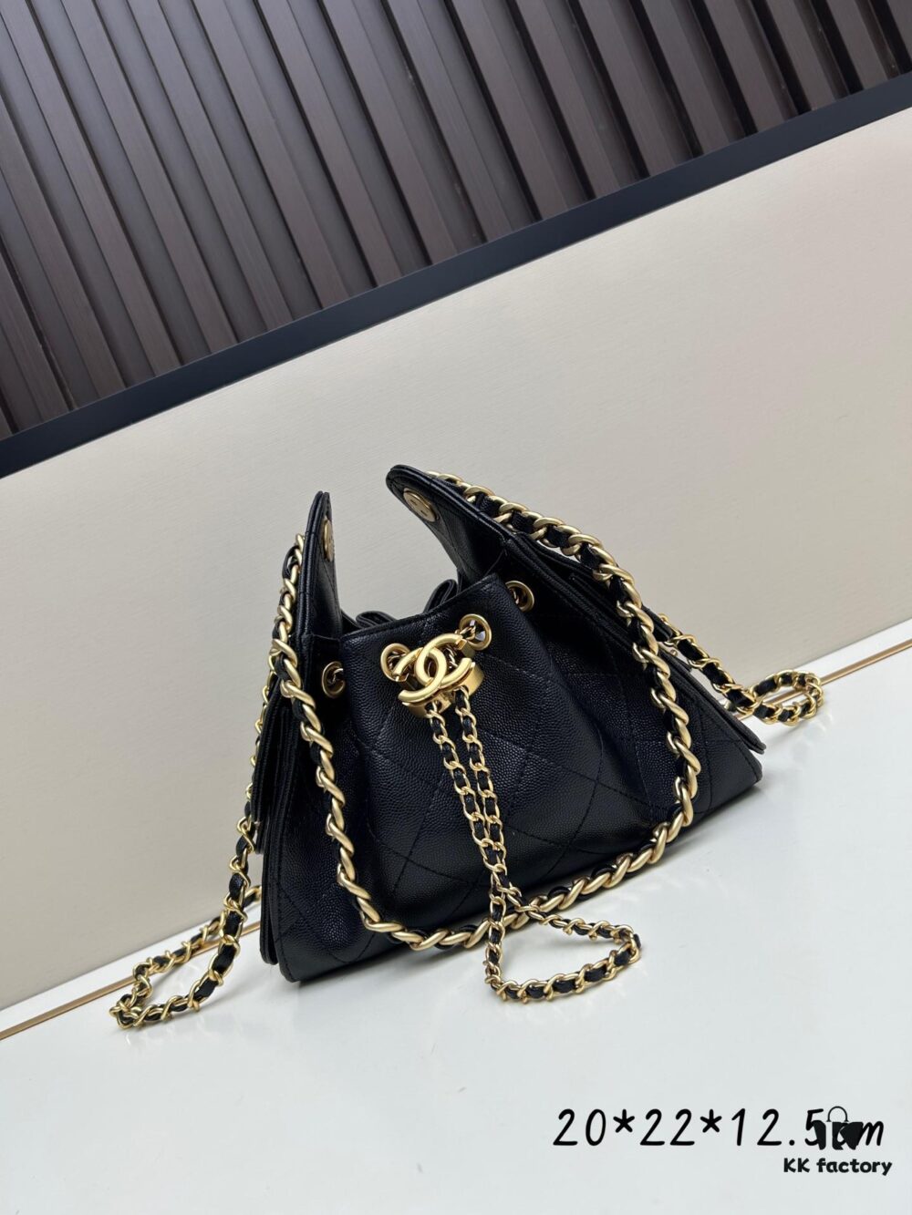 Mini Chanel 25C Hobo Bag in Suede and Pebbled Leather – Vintage-Inspired Drawstring Bucket Bag with Quilted Design and Classic Chain Strap