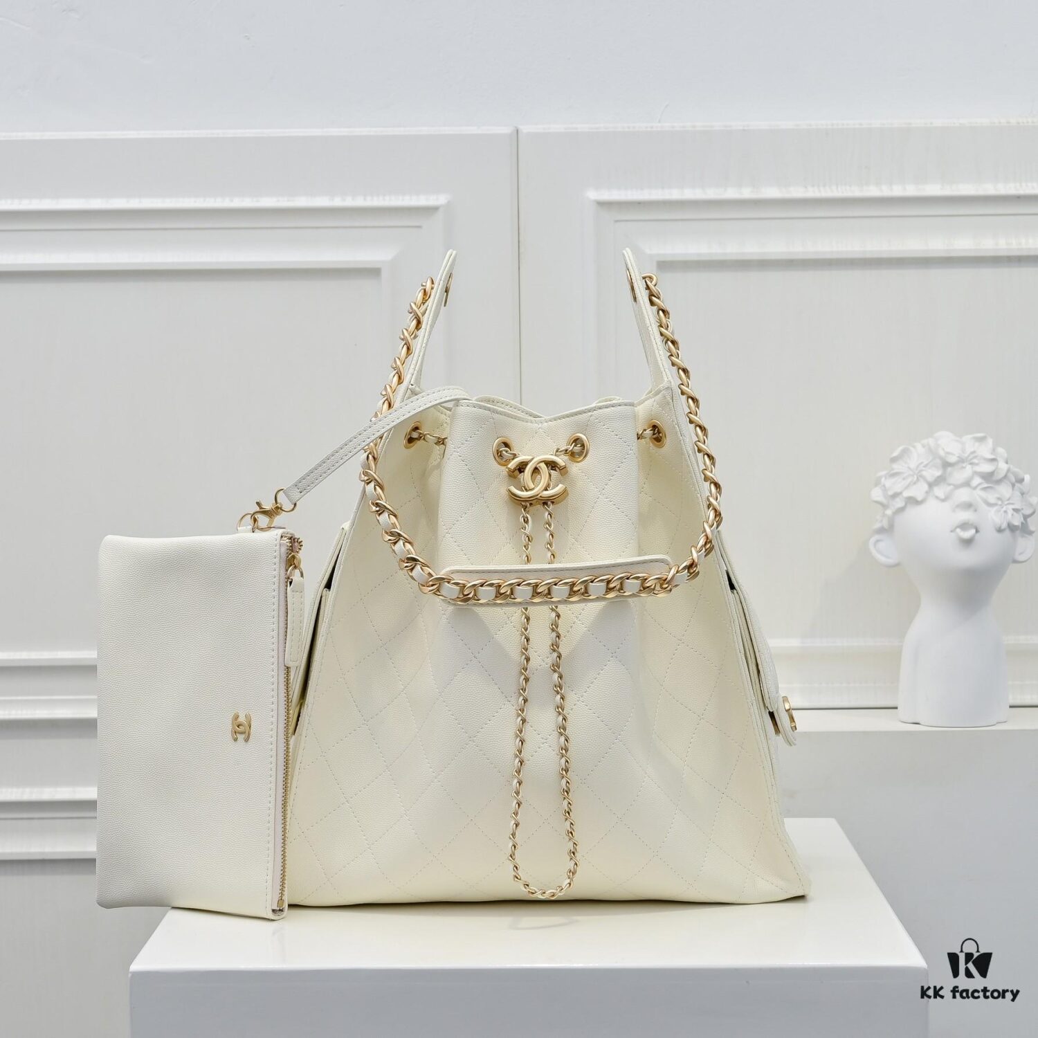 Large Upgrade Version Chanel 25C Hobo Bag in Quilted Calf Leather - Vintage Bucket Shoulder Bag with Coin Toggle Drawstring, Diamond Stitching, Retro Black-Gold Tone, Classic Chain Design