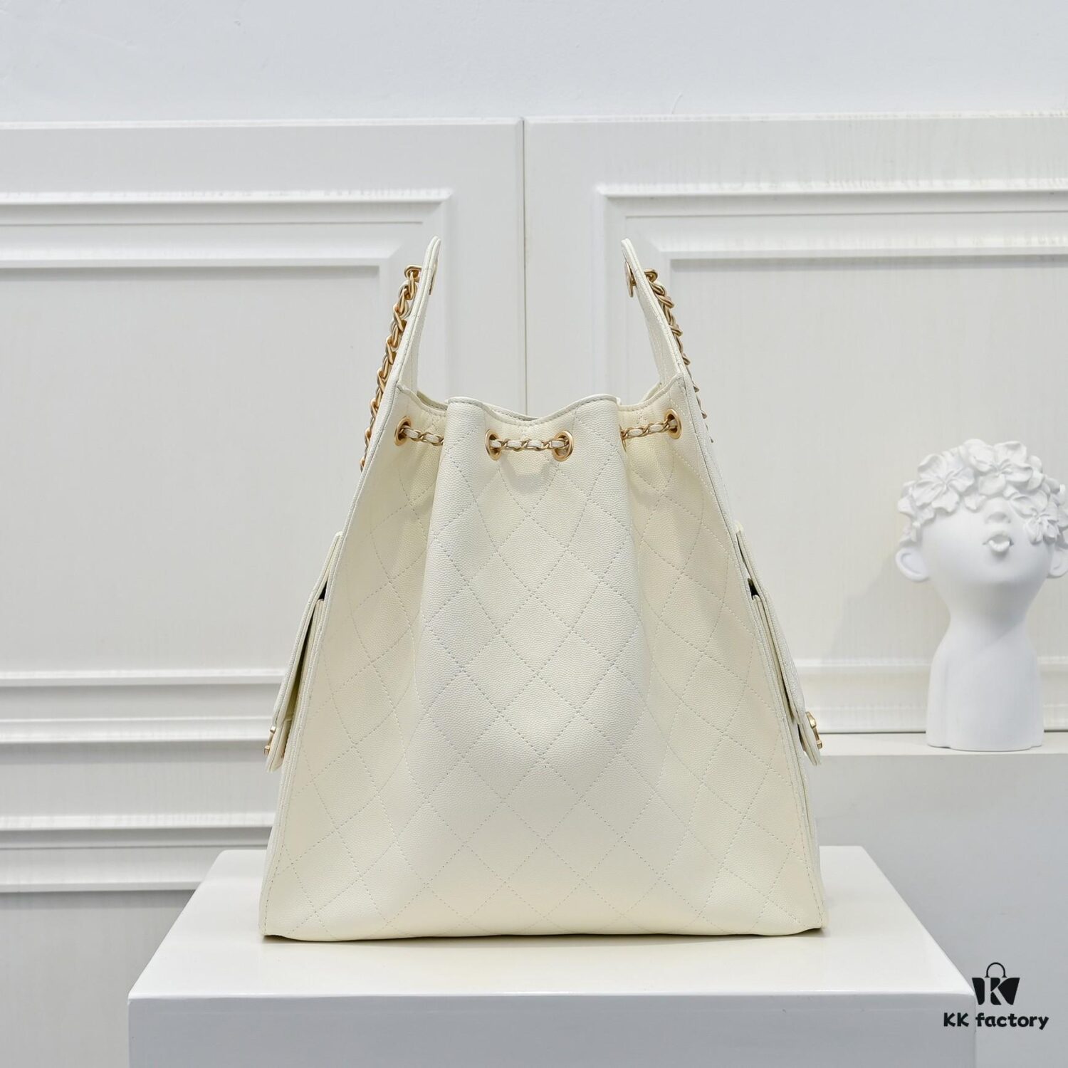 Large Upgrade Version Chanel 25C Hobo Bag in Quilted Calf Leather - Vintage Bucket Shoulder Bag with Coin Toggle Drawstring, Diamond Stitching, Retro Black-Gold Tone, Classic Chain Design