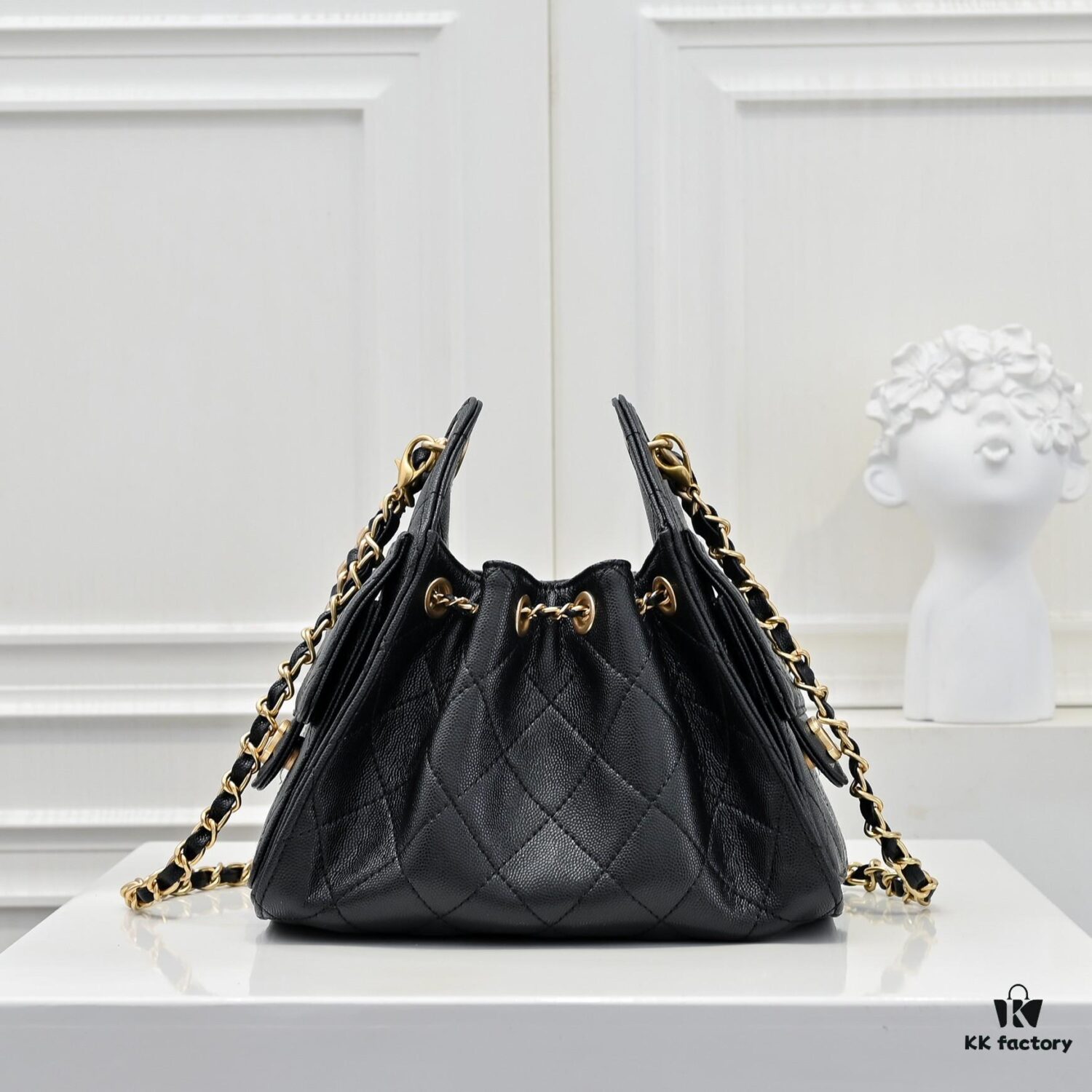 Mini Chanel 25C Bag Hobo Smooth Quilted Calfskin Bucket Bag with Vintage Gold-Tone Drawstring and Diamond Quilting, Classic Chain Design