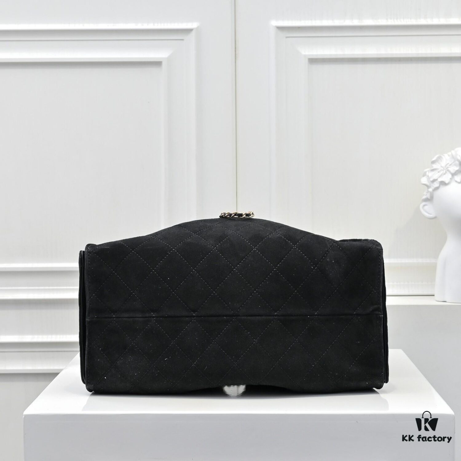 Large Upgraded Chanel 25C Hobo Bag in Suede Cowhide - Vintage Bucket Bag with Coin Button Drawstring, Diamond Quilting, Retro Black-Gold Tone, Classic Chain Design