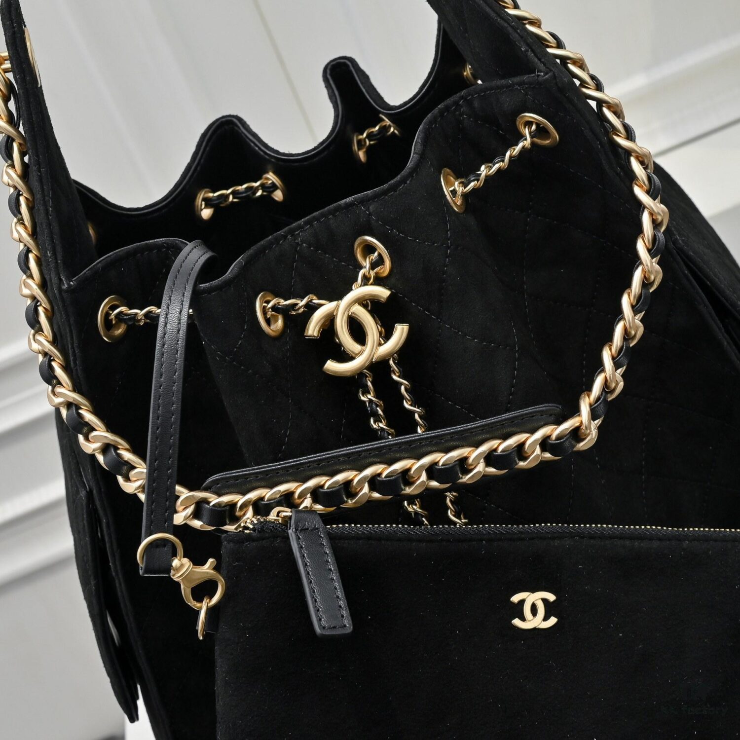 Large Upgraded Chanel 25C Hobo Bag in Suede Cowhide - Vintage Bucket Bag with Coin Button Drawstring, Diamond Quilting, Retro Black-Gold Tone, Classic Chain Design