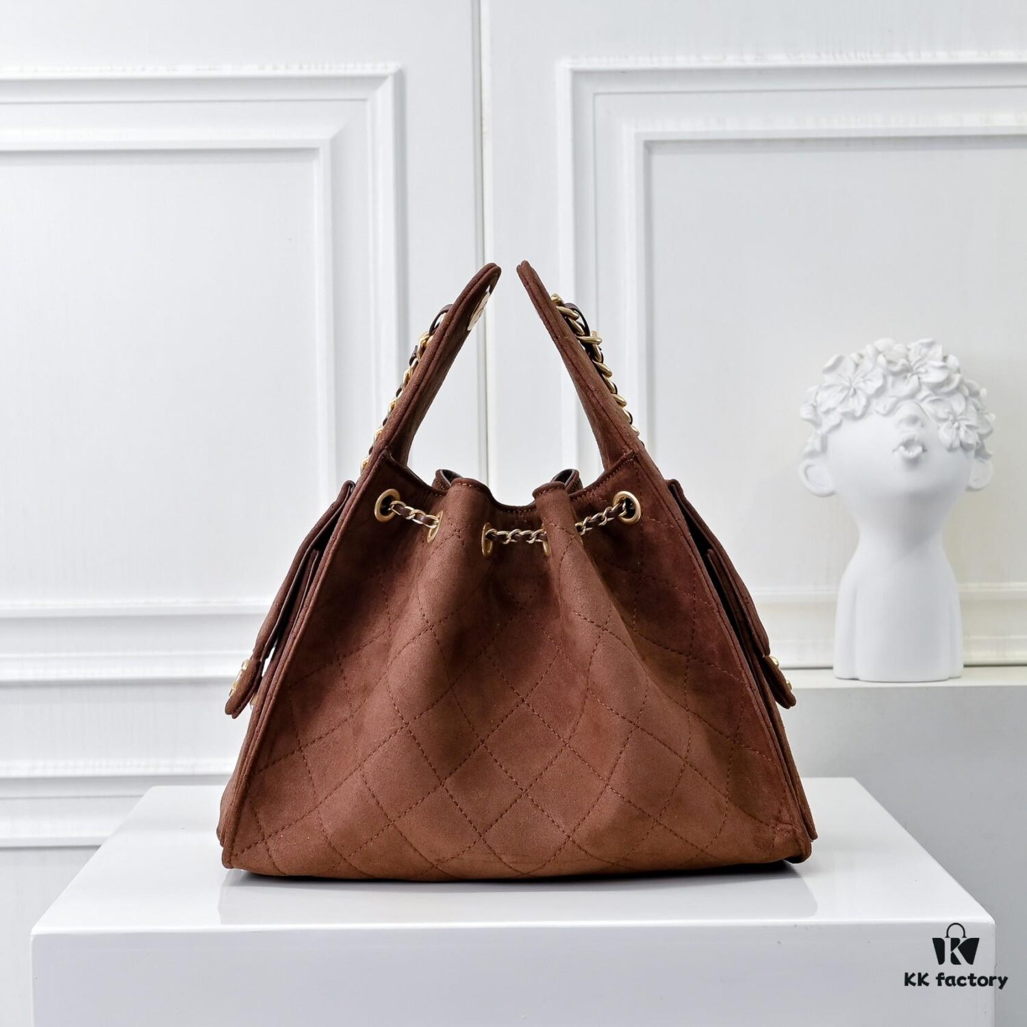 Upgraded Chanel 25C Hobo Bag in Saffiano Calfskin - Vintage Buckle Drawstring Bucket Bag with Quilted Design and Retro Gold-Tone Hardware