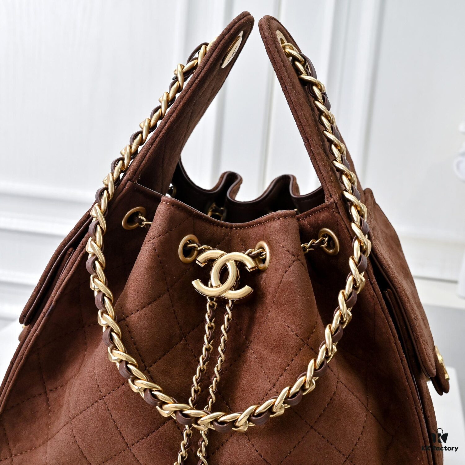 Upgraded Chanel 25C Hobo Bag in Saffiano Calfskin - Vintage Buckle Drawstring Bucket Bag with Quilted Design and Retro Gold-Tone Hardware