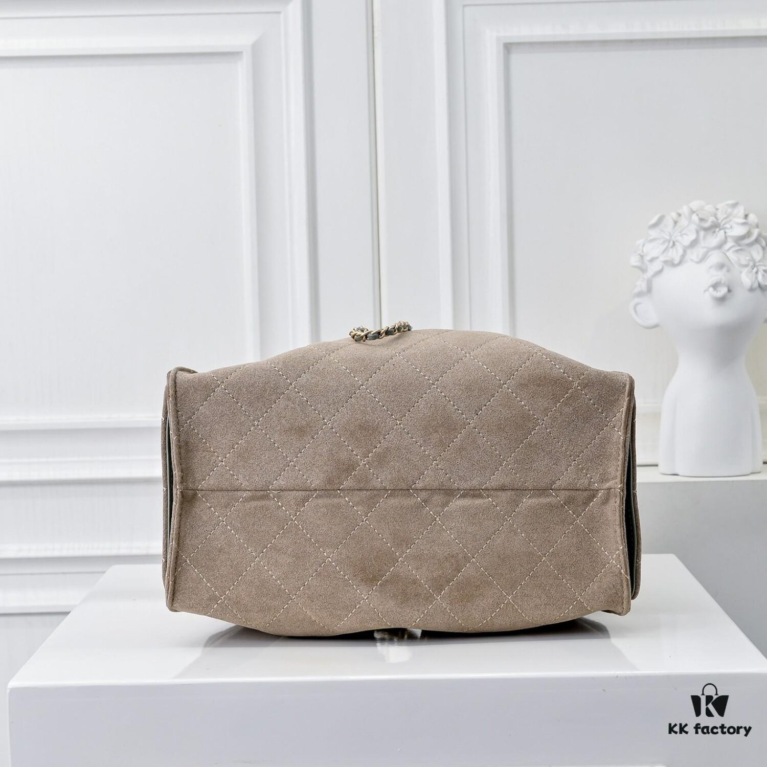 Upgraded Chanel 25C Hobo Bag Mini, Saffiano Leather Crossbody Bucket Bag with Vintage Gold Buckle Drawstring, Quilted Design, Retro Black and Gold, Classic Chain Strap