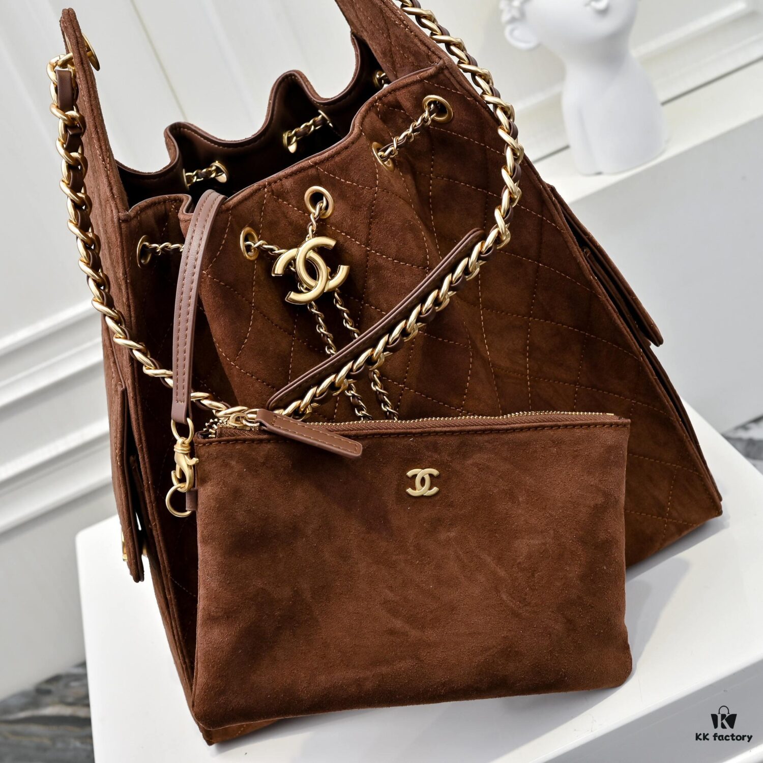Large Upgraded Chanel 25C Hobo Bag in Suede Leather - Vintage Gold Buckle Drawstring Bucket Bag with Quilted Pattern, Retro Black and Gold, Classic Chain Design