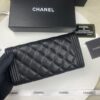 CHANEL Le Boy Long Wallet, Model A80286, Calfskin with Gold-Tone Hardware, Original Quality, Complete Packaging Included! Dimensions: 10.5 x 19 x 3 cm, Color: Quilted Beige with Golden Clasp