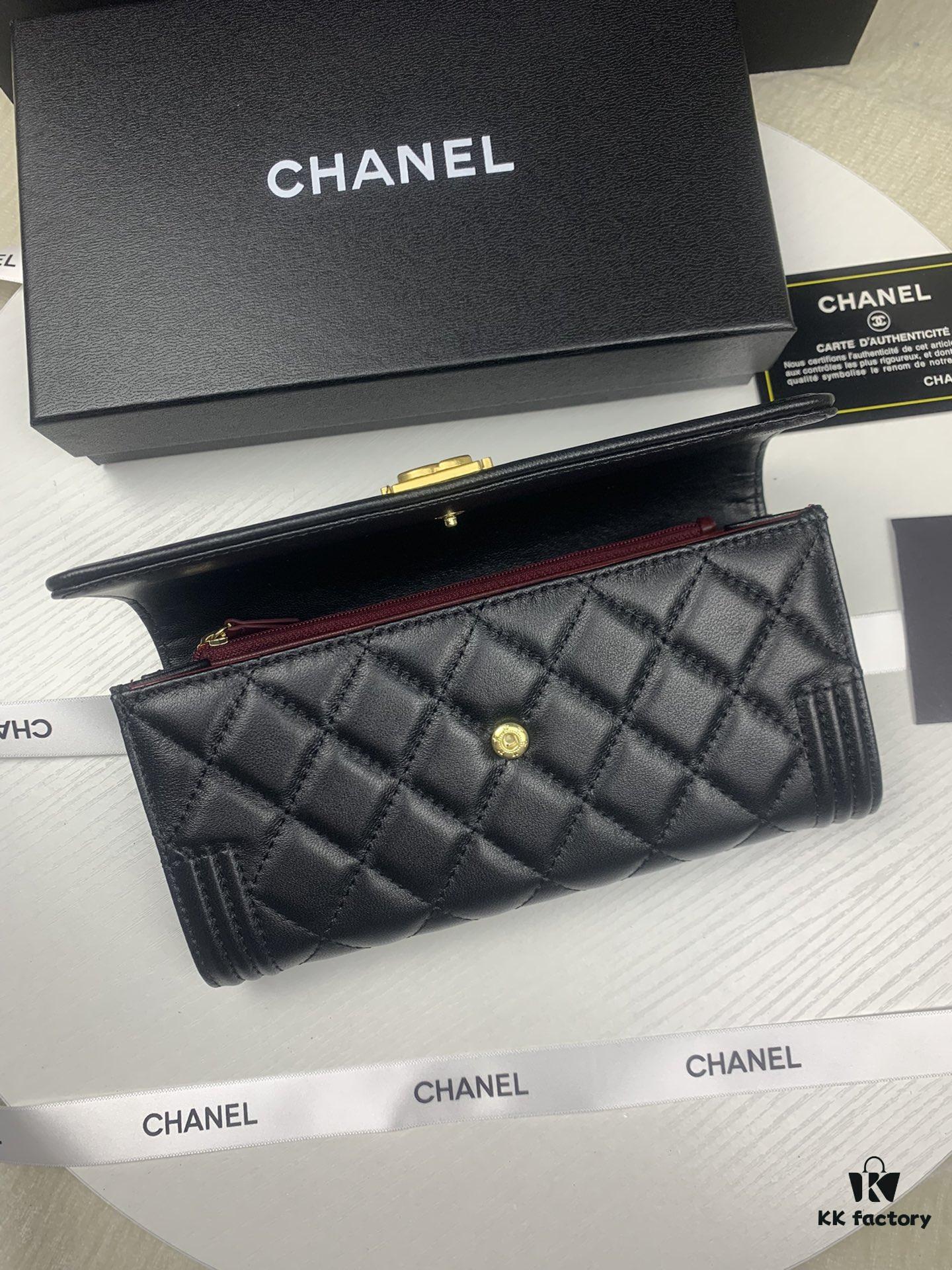 CHANEL Le Boy Long Wallet, Model A80286, Lambskin with Gold-Tone Hardware, Original Quality, Complete Packaging, Size 10.5 x 19 x 3 cm, Color: Beige Lambskin with Gold Clasp