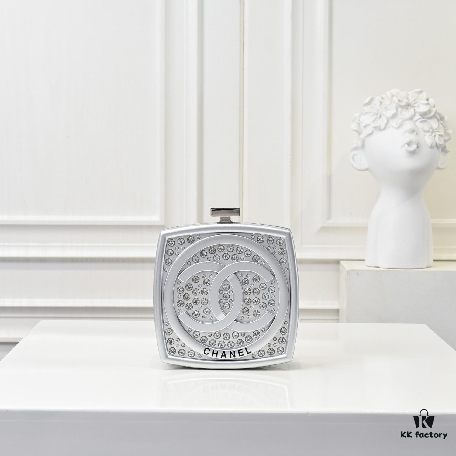 Limited Edition CHANEL Diamond Powder Case - Sparkling and Elegant, A Must-Have Fashion Accessory