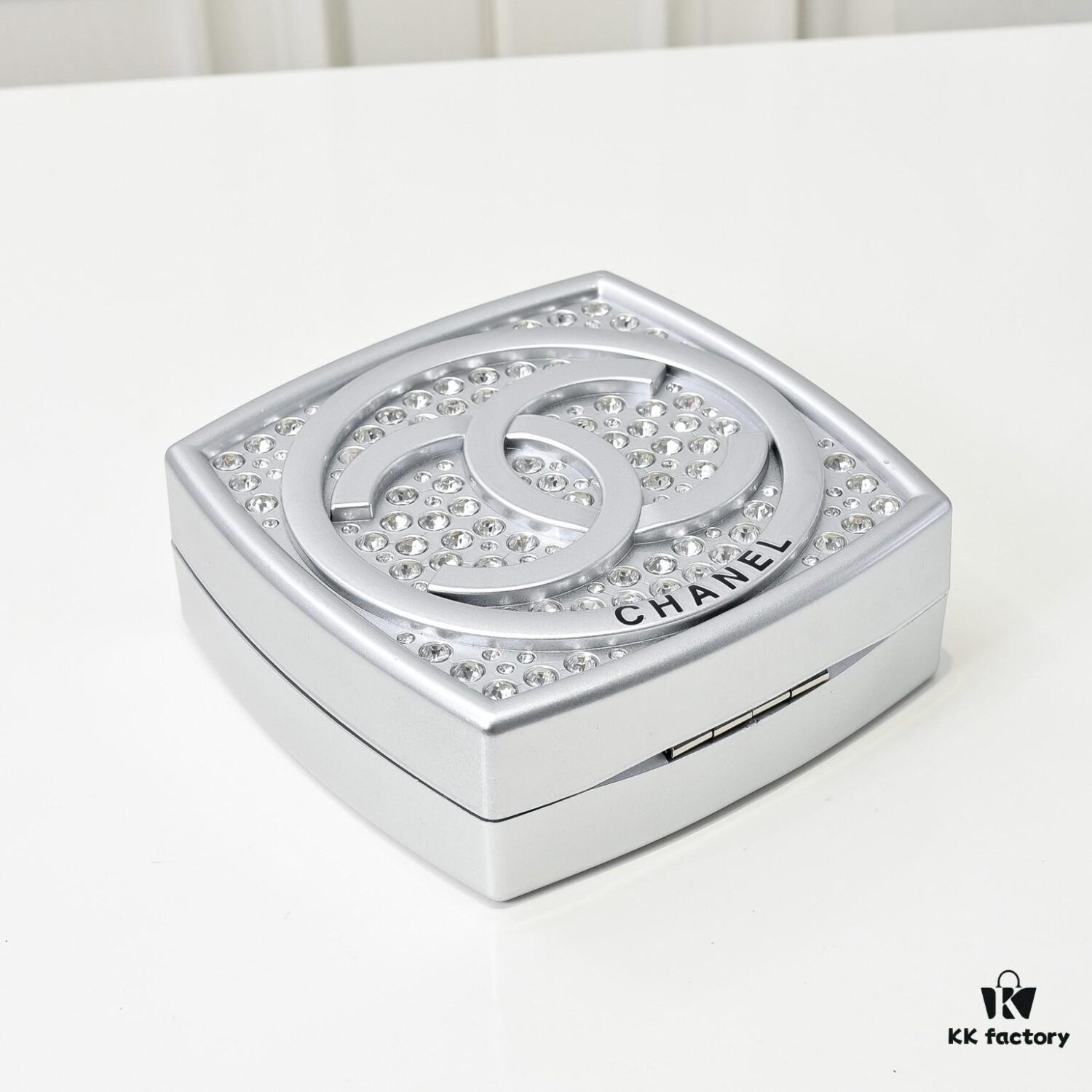 Limited Edition CHANEL Diamond Powder Case - Sparkling and Elegant, A Must-Have Fashion Accessory