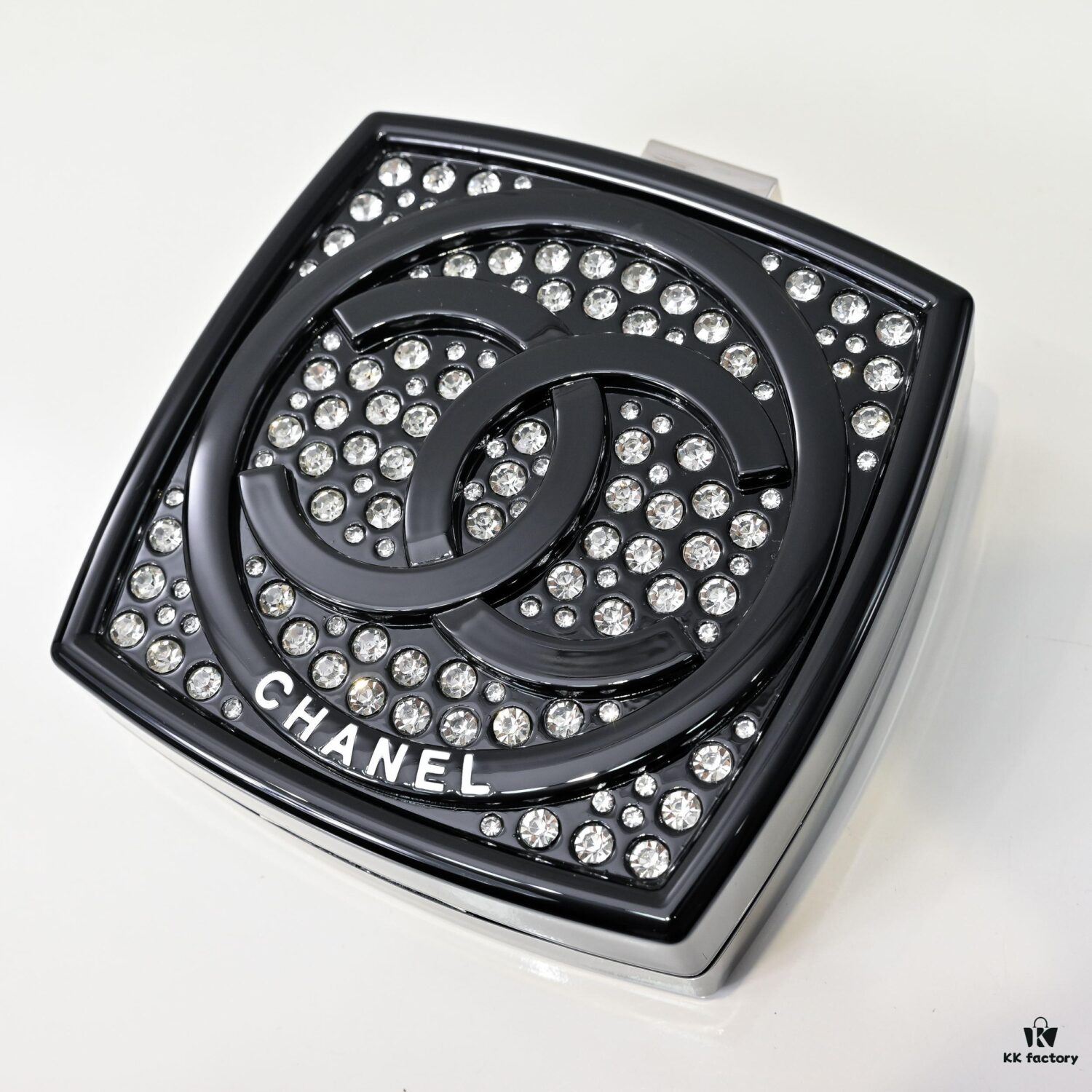 Limited Edition CHANEL Diamond Powder Case - Sparkling and Elegant, A Must-Have Fashion Accessory