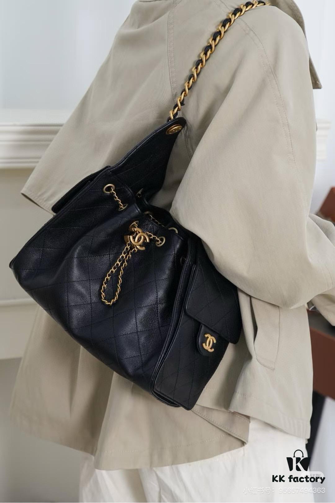 Upgraded Chanel 25C Style Hobo Bag in Quilted Calf Leather – Vintage Gold Buckle Drawstring Bucket Bag with Diamond Stitching and Retro Black-Gold Accents