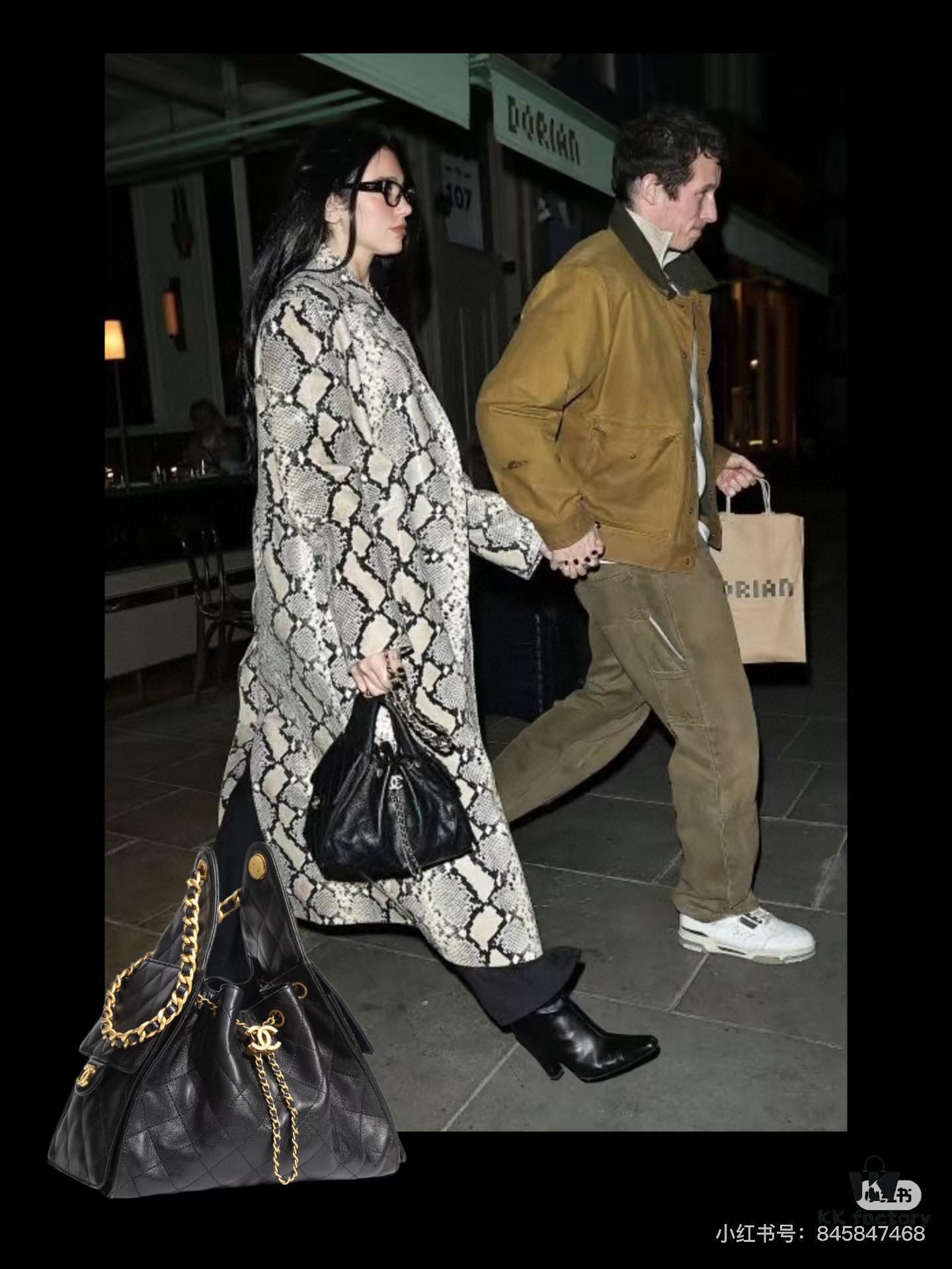 Upgraded Chanel 25C Style Hobo Bag in Quilted Calf Leather – Vintage Gold Buckle Drawstring Bucket Bag with Diamond Stitching and Retro Black-Gold Accents