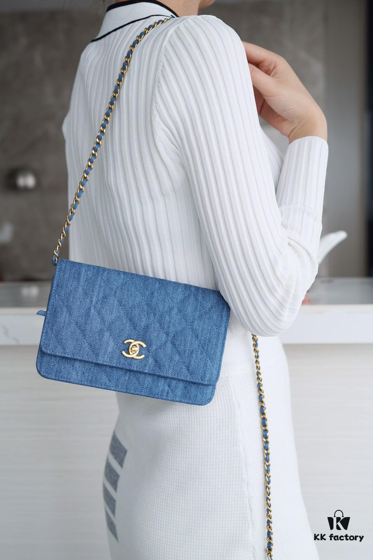 Chanel 22p Spring/Summer Collection New 19Bag Denim Light Color Sand Silver Hardware