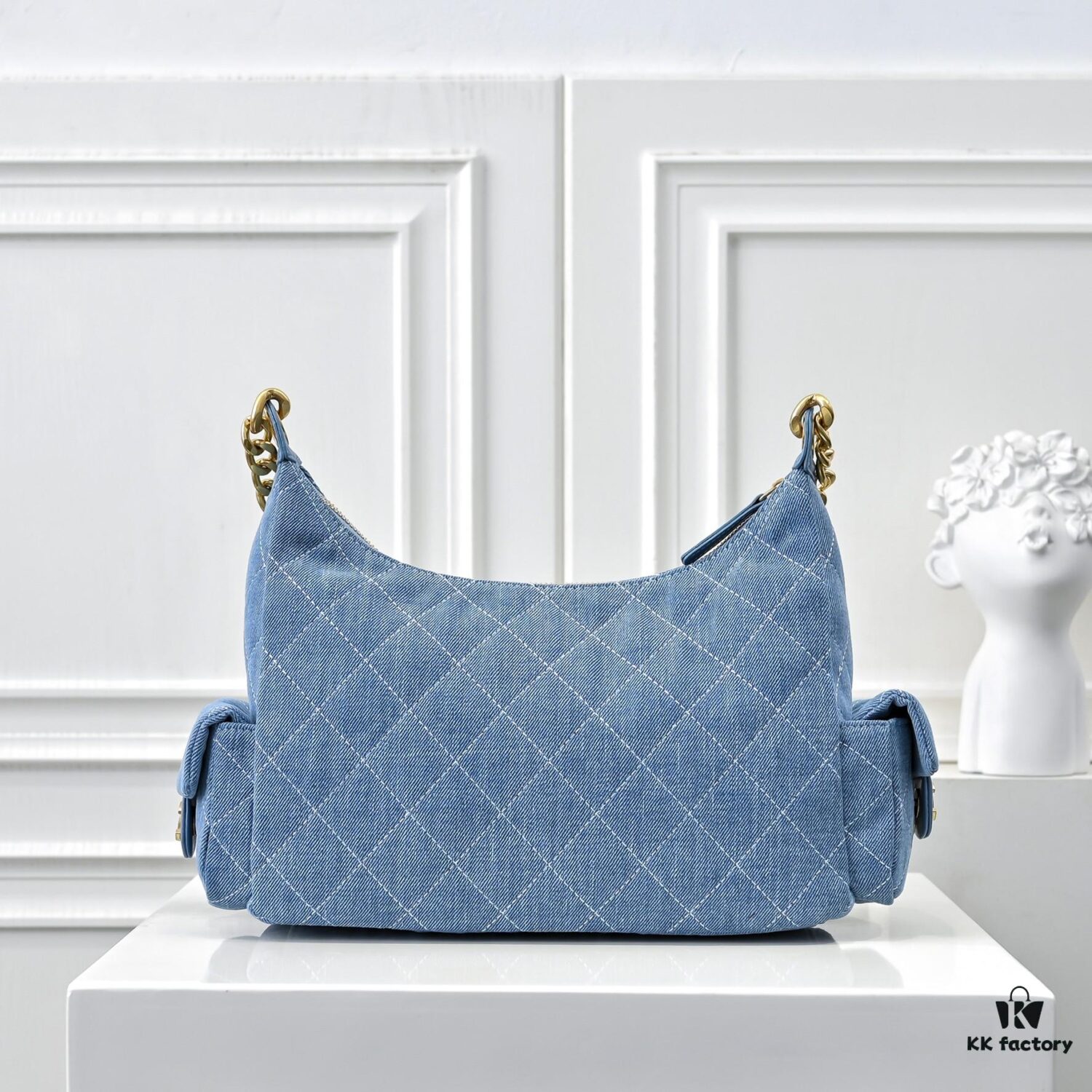 CHANEL 25C New Arrival This Bag Is Surprisingly Lightweight and Stylish