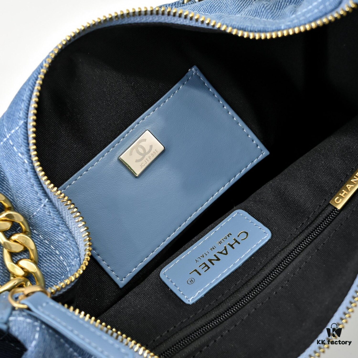 CHANEL 25C New Arrival This Bag Is Surprisingly Lightweight and Stylish