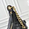 CHANEL 25C New Arrival – Lightweight and Stylish Lambskin Shoulder Bag with Chunky Chain
