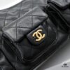 CHANEL 25C New Arrival – Lightweight and Stylish Lambskin Shoulder Bag with Chunky Chain