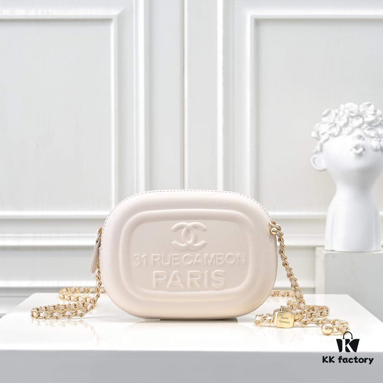 CHANEL 25C Pre-Spring Vacation Collection. Gold Mini Camera Bag