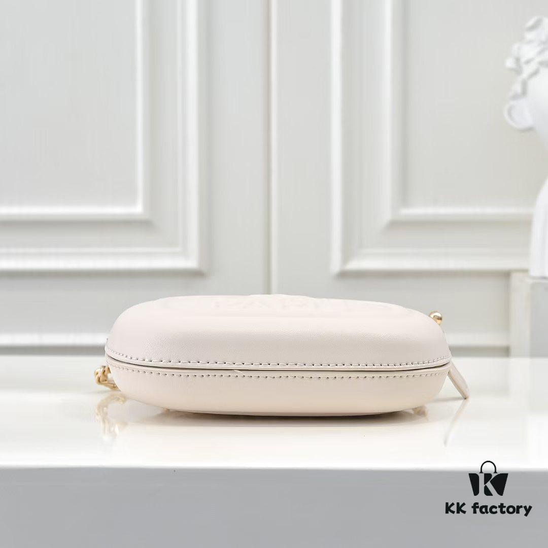 CHANEL 25C Pre-Spring Vacation Collection. Gold Mini Camera Bag