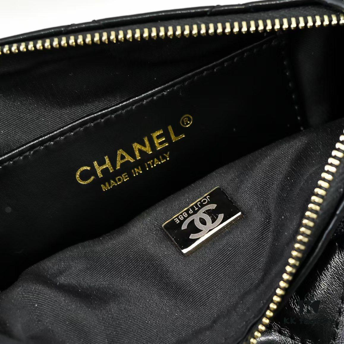 Chanel 25C Spring/Summer New Arrival Camera Bag - Luxurious Lambskin with Gold-Tone Chain