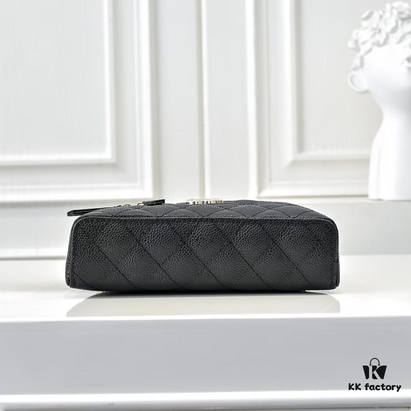 Chanel 25C Spring/Summer New Lunchbox Bag, Calfskin with Metal Chain Design, Double C Logo, Compact Size Fits Phone and Daily Essentials