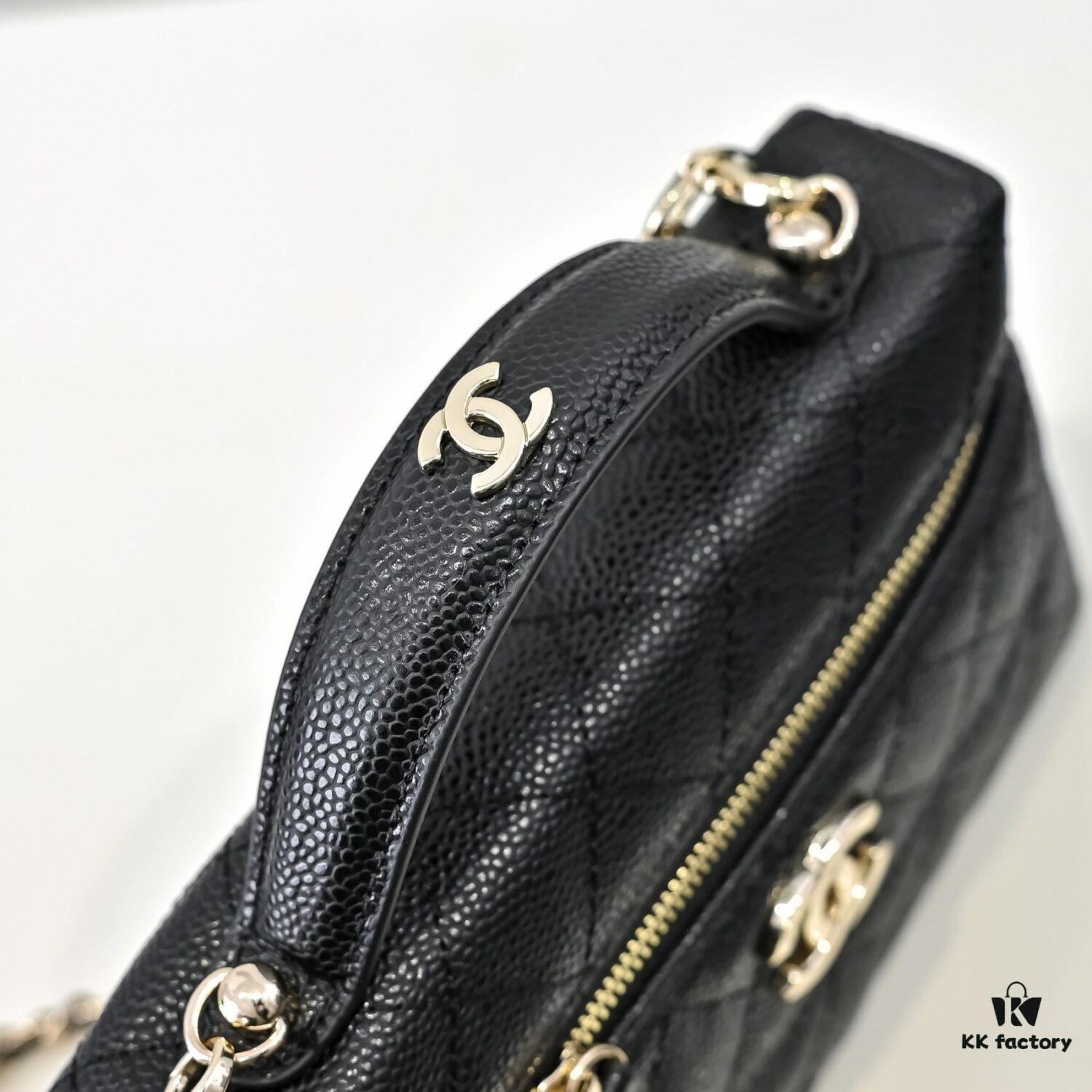 Chanel 25C Spring/Summer New Lunchbox Bag, Calfskin with Metal Chain Design, Double C Logo, Compact Size Fits Phone and Daily Essentials