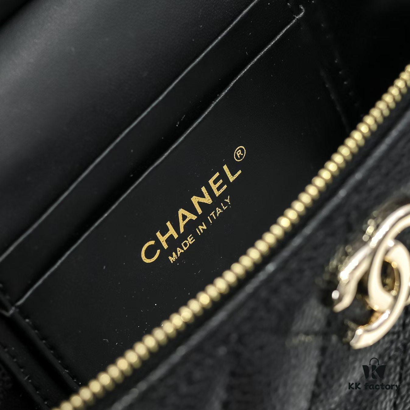 Chanel 25C Spring/Summer New Lunchbox Bag, Calfskin with Metal Chain Design, Double C Logo, Compact Size Fits Phone and Daily Essentials