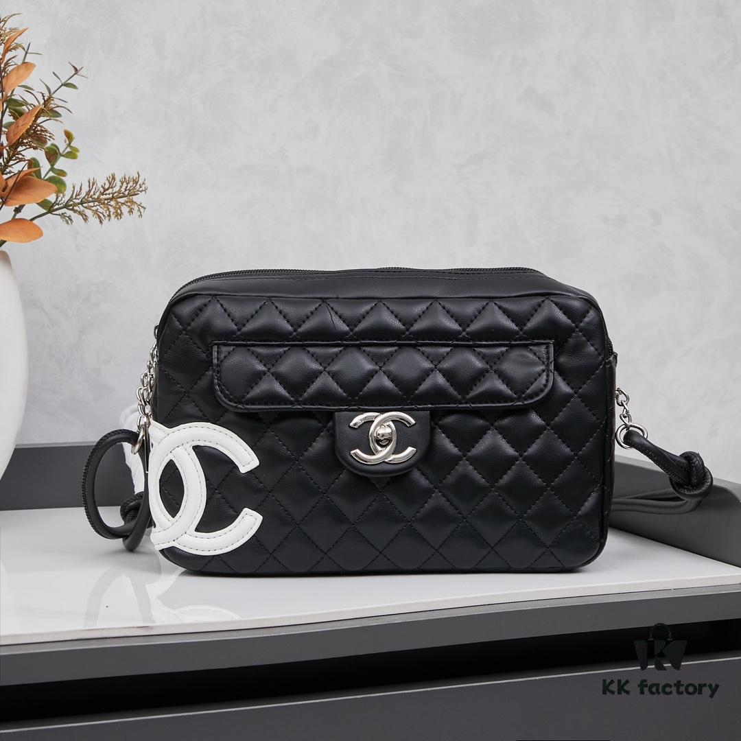 New Arrival with Box Words Fail! No Wonder So Many Are Looking for This Black and White Chanel Camera Bag