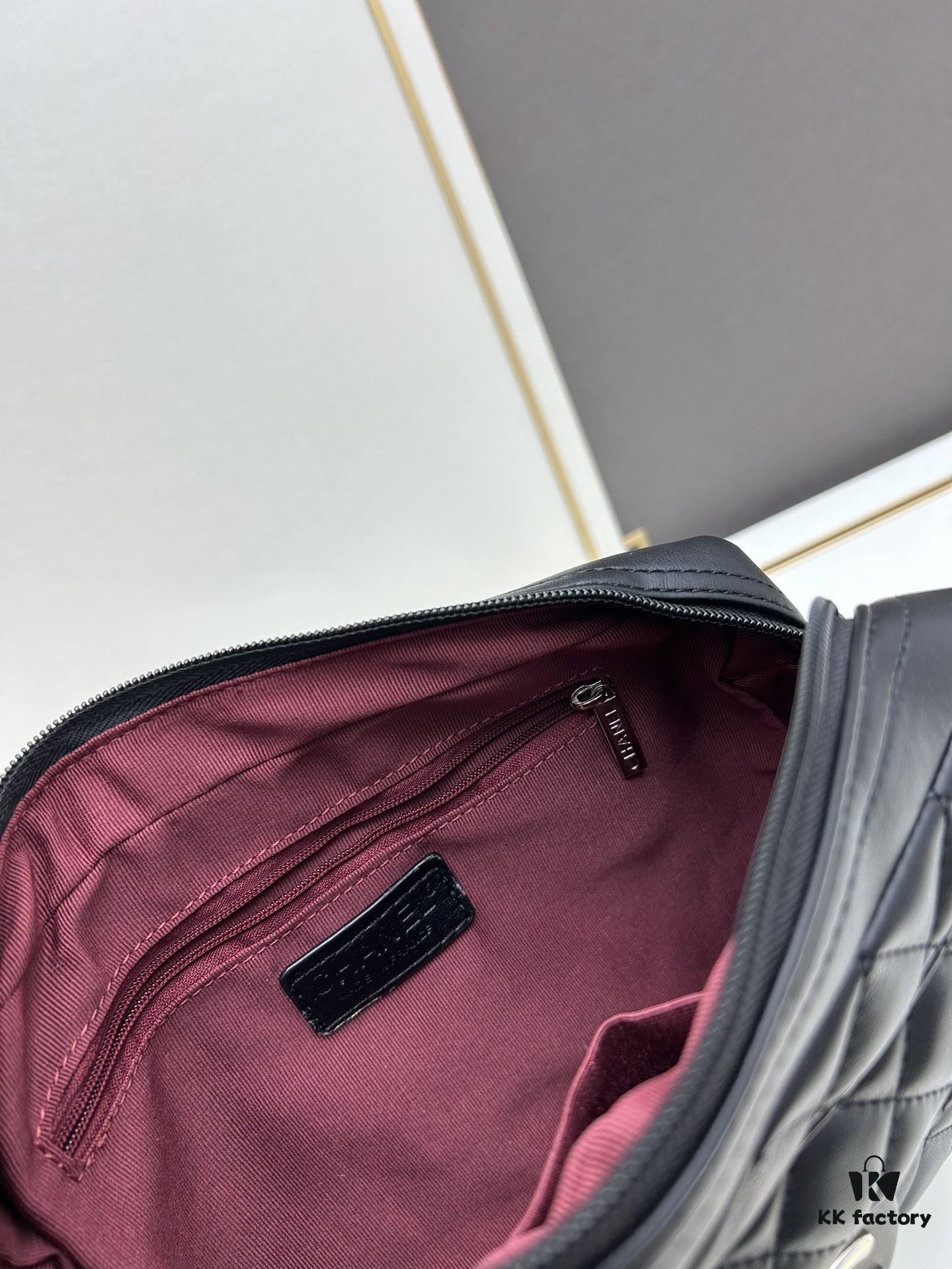 New Arrival with Box Words Fail! No Wonder So Many Are Searching for This Black and White Chanel Camera Bag