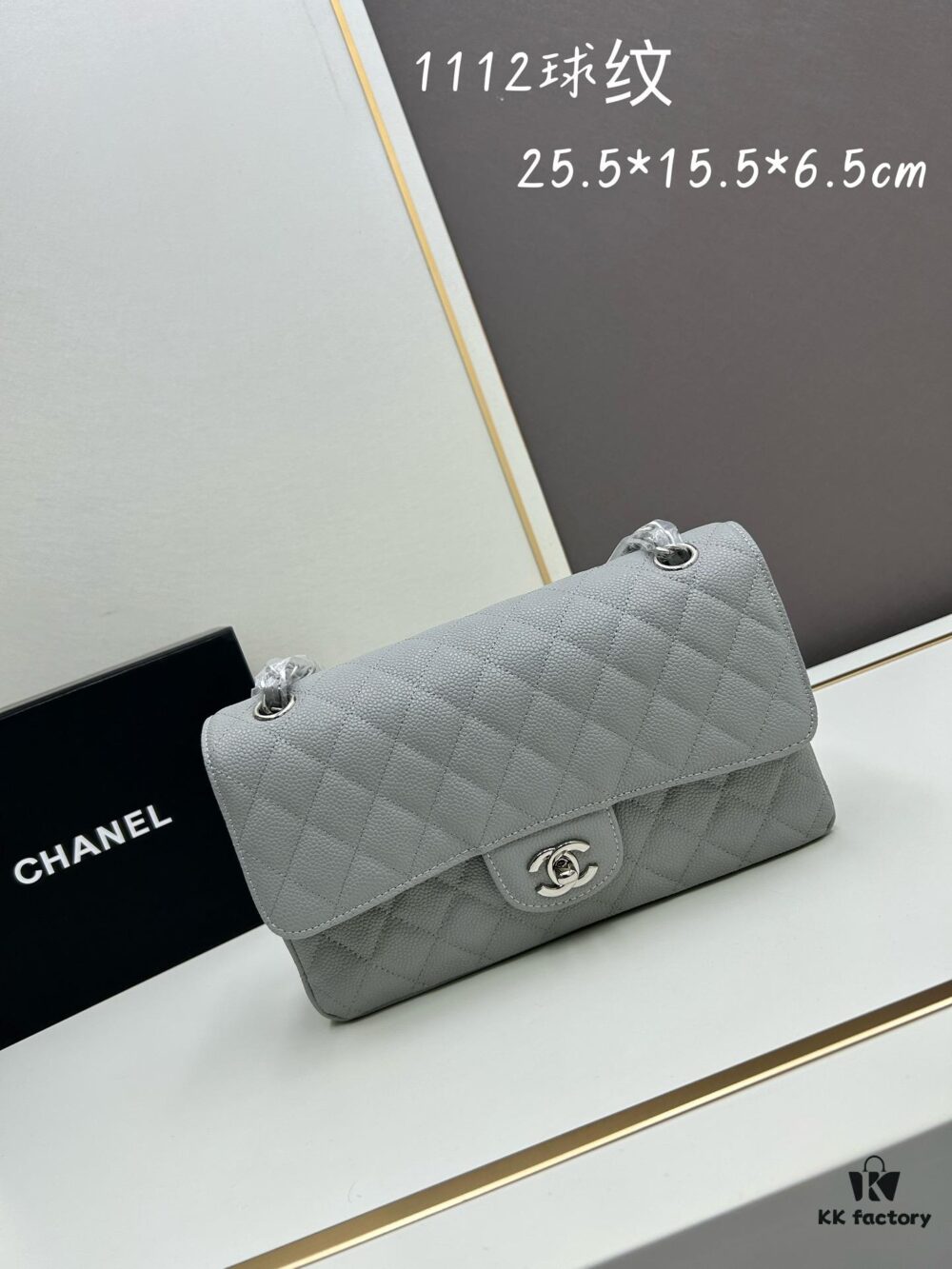 Chanel Classic CF1112 Calfskin Quilting Texture, Electroplated Hardware with Special Glaze Coating for Long-Lasting Color Retention, Genuine Leather Gold Buckle