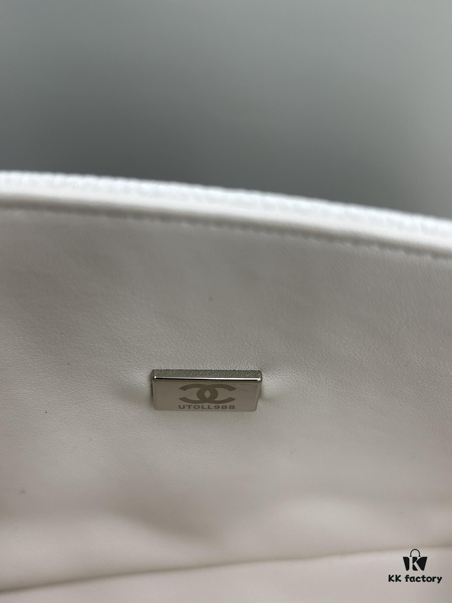 Chanel Classic CF1112 Calfskin Grain Texture Handbag with Electroplated Hardware