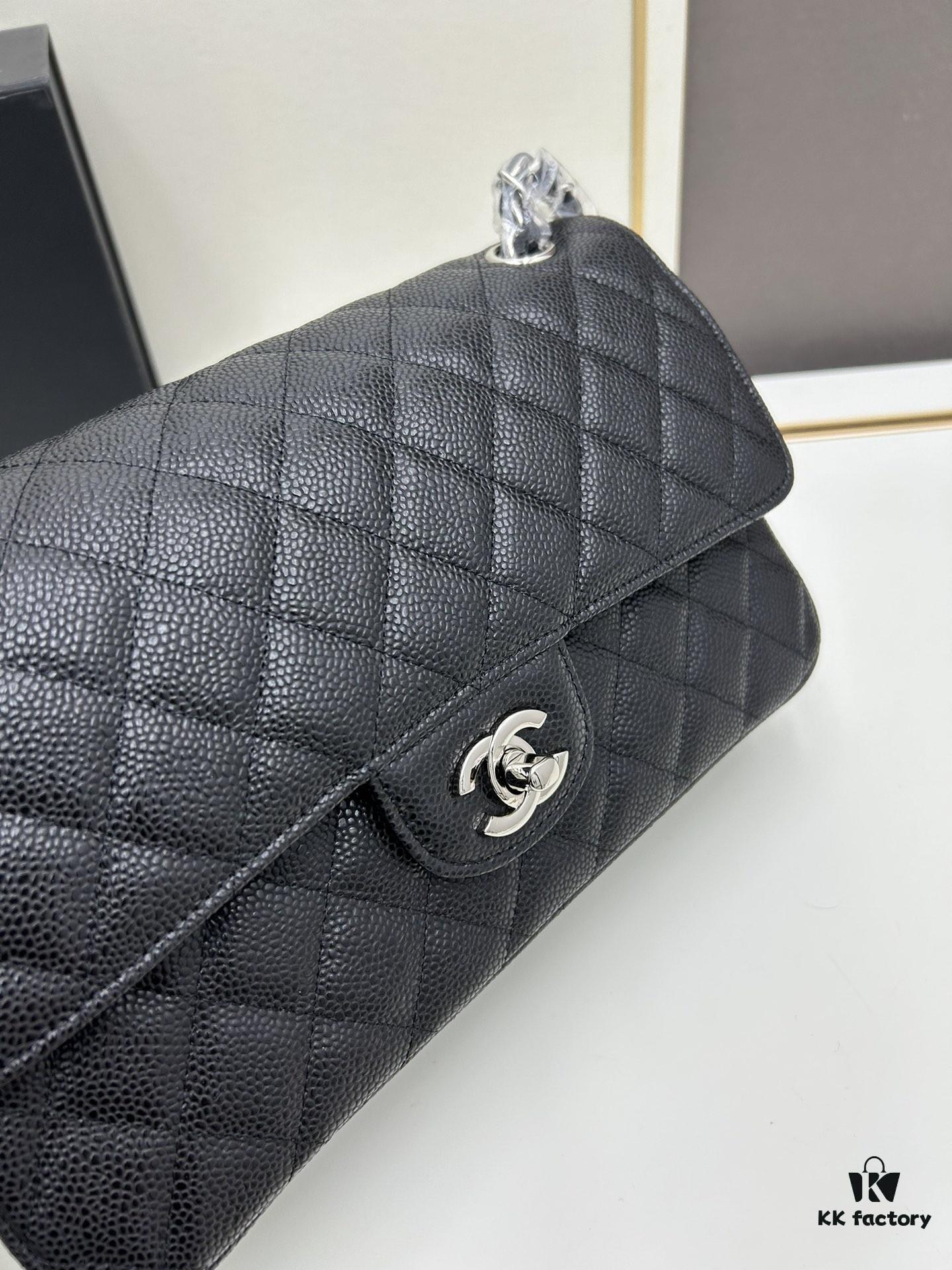 Chanel Classic CF1112 Calfskin Quilting Texture, Electroplated Hardware with Special Glaze Treatment for Long-Lasting Color Retention, Genuine Leather Gold Buckle