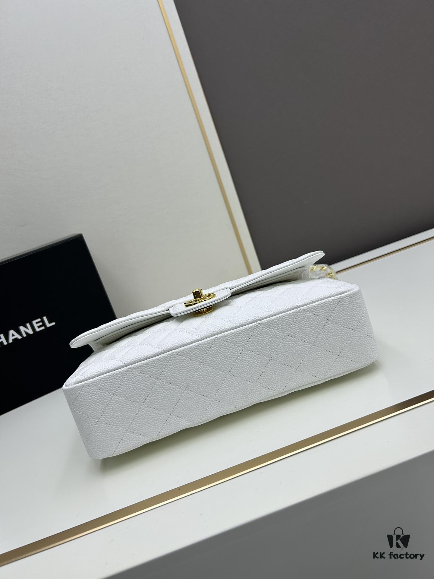 Chanel Classic CF1112 Calfskin Grain Texture, Electroplated Hardware with Special Glazing Treatment for Long-Lasting Color Retention, Genuine Leather Gold Buckle
