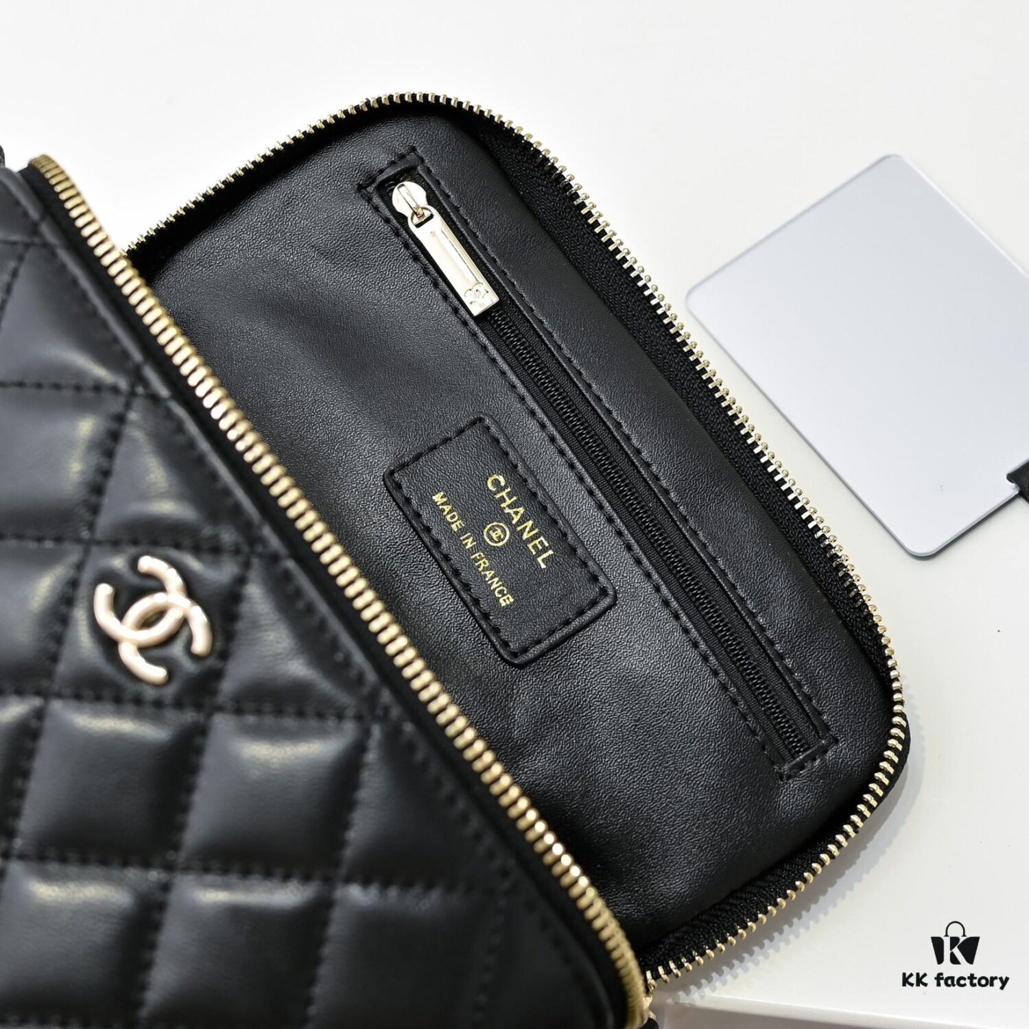 CHANEL24K New Mini Camera Bag - Elegant Lambskin with Metallic Chain, Chic and Versatile Design