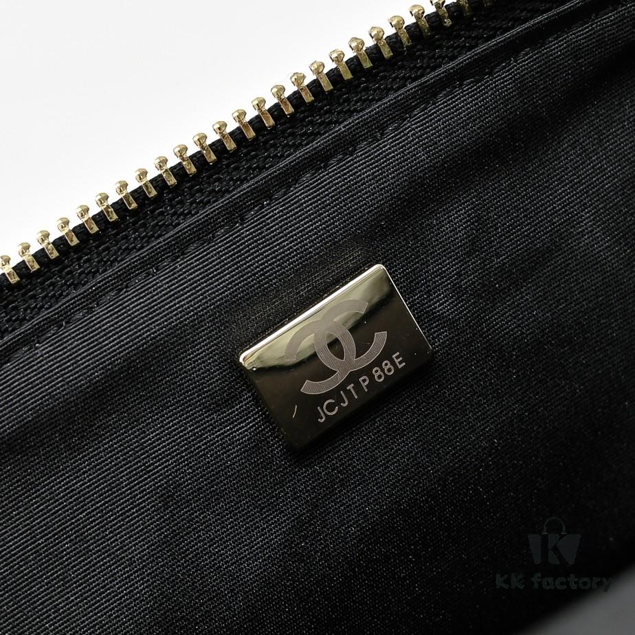 CHANEL24K New Mini Camera Bag - Elegant Lambskin with Metallic Chain, Chic and Versatile Design