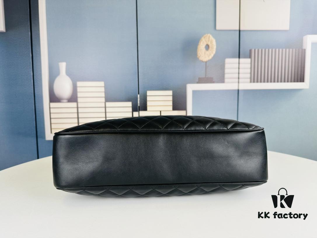 New Arrival Chanel Black and Gold 2-Way Vertical Tote