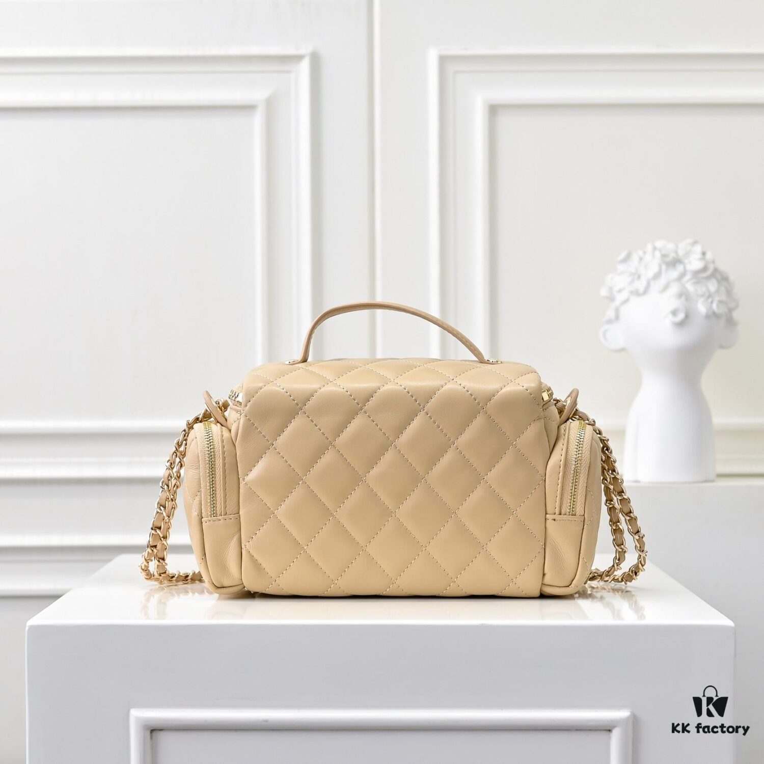 CHANEL24K New Camera Bag 📷 Elegant Lambskin with Metal Chain, Cute and Stylish Design with Golden Accents