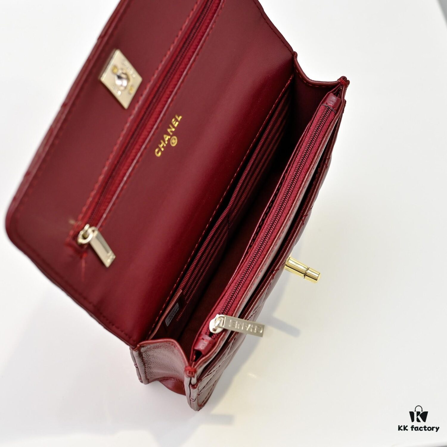 CHANEL 2024 Fall/Winter New Arrival Genuine Lambskin WOC with Metallic Rhinestone Handle, Stylish and Elegant – Can Be Carried by Hand or Worn Crossbody