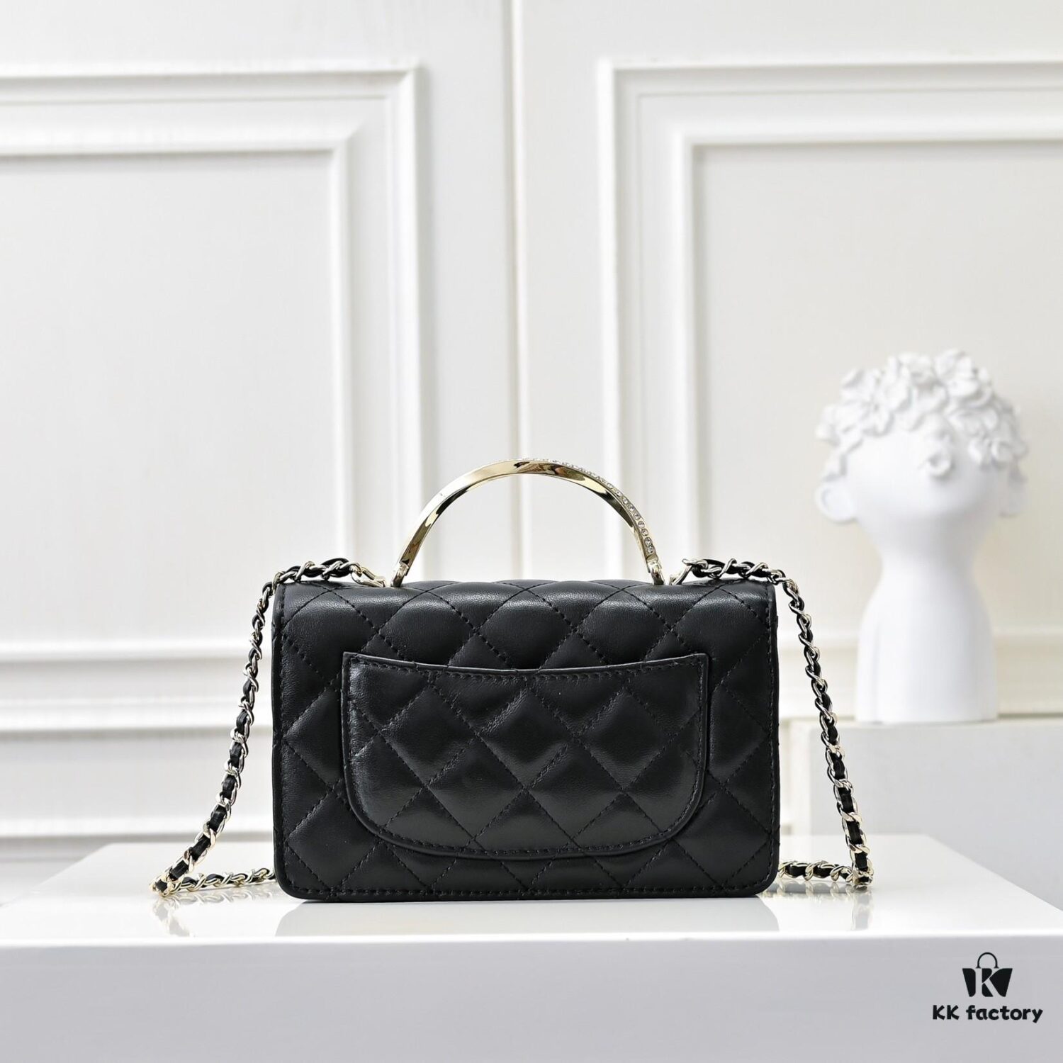 CHANEL 2024 Fall/Winter New Arrival Genuine Lambskin WOC with Metal Rhinestone Handle, Stylish and Elegant, Can Be Carried by Hand or Crossbody